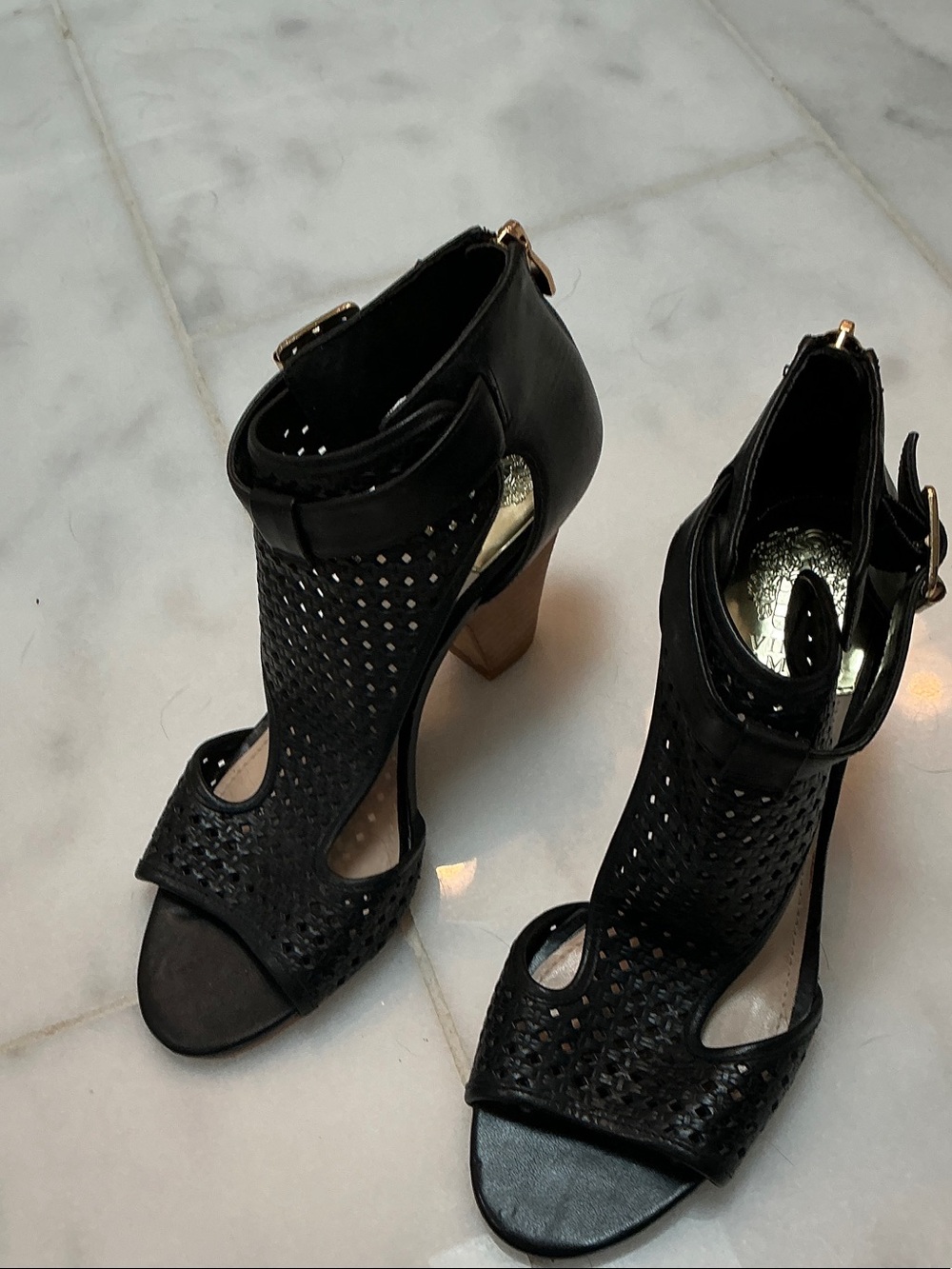 Vince Camuto Black Perforated Cutout Peep-Toe Block Heel Sandals size 8/38